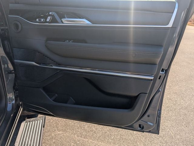 2026 Jeep Grand Wagoneer Base