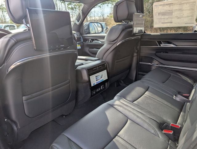 2026 Jeep Grand Wagoneer Base