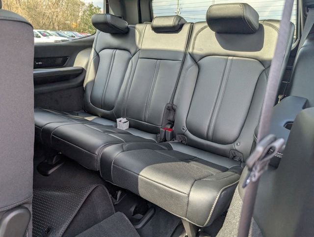 2026 Jeep Grand Wagoneer Base