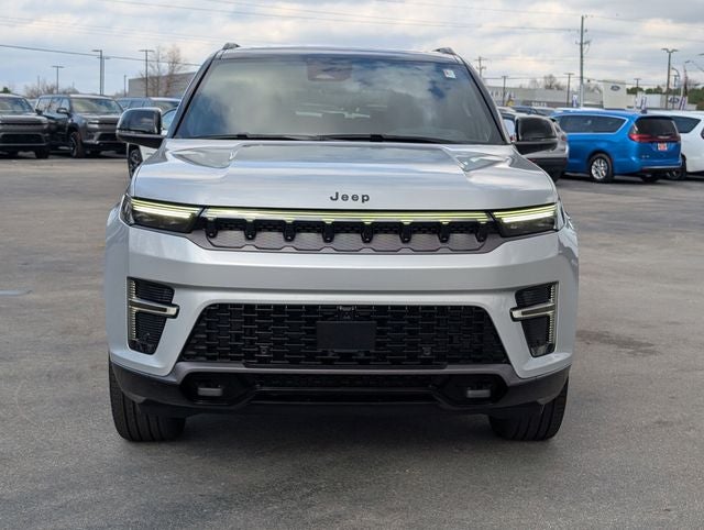 2026 Jeep Grand Wagoneer Base