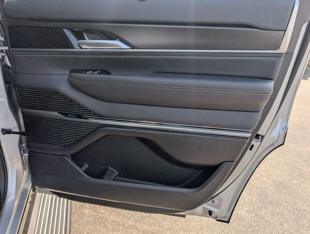 2026 Jeep Grand Wagoneer Base