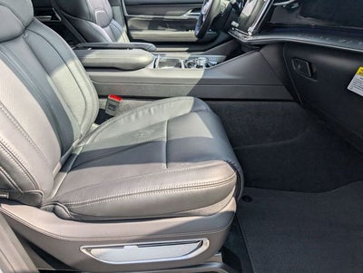 2026 Jeep Grand Wagoneer Base