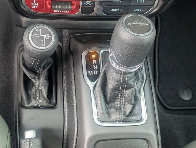 2026 Jeep Gladiator GLADIATOR MOJAVE X 4X4