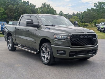 2026 RAM Ram 1500 RAM 1500 EXPRESS CREW CAB 4X4 5'7' BOX