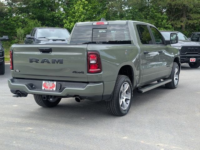 2026 RAM Ram 1500 RAM 1500 EXPRESS CREW CAB 4X4 5'7' BOX