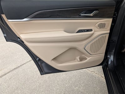 2026 Jeep Cherokee Overland