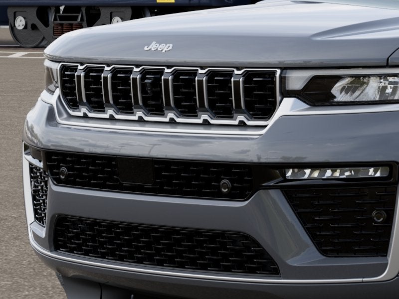 2027 Jeep Grand Cherokee GRAND CHEROKEE SUMMIT 4X4