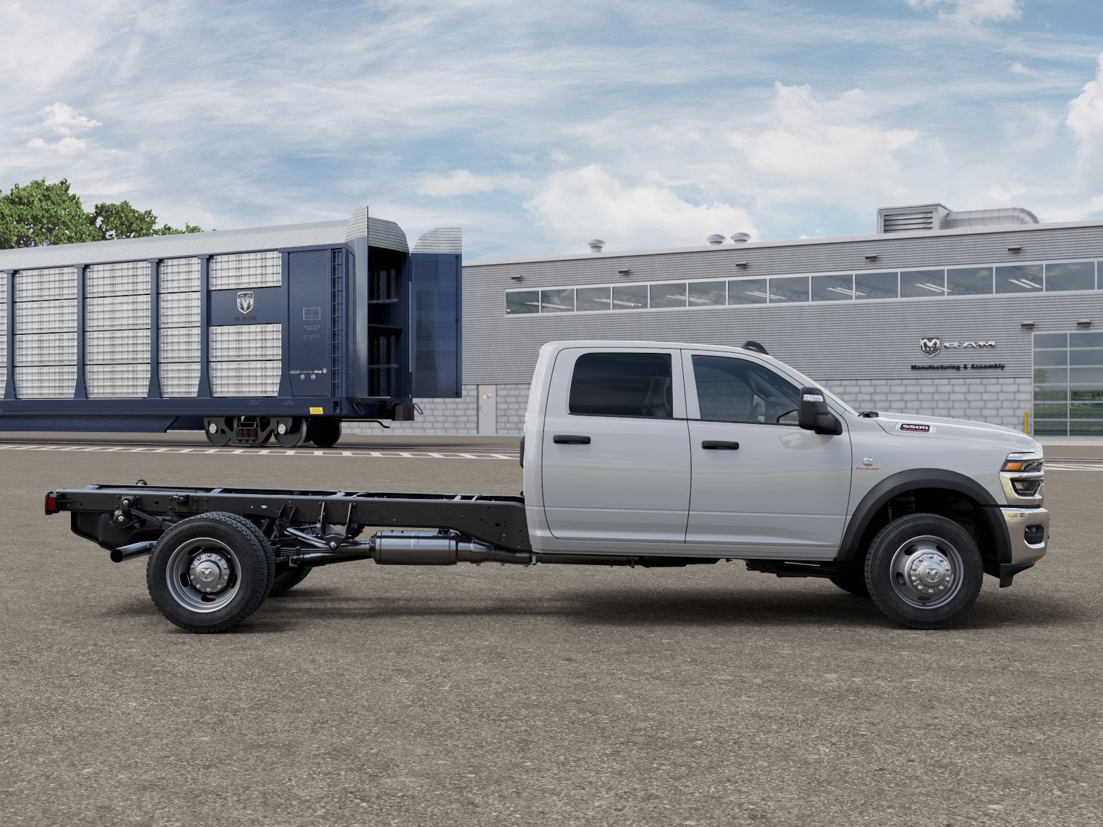 2026 RAM 5500 Chassis Cab RAM 5500 TRADESMAN CHASSIS CREW CAB 4X4 84' CA