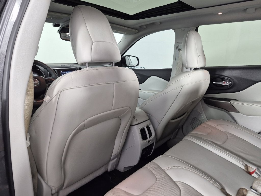 2022 Jeep Cherokee Latitude Lux