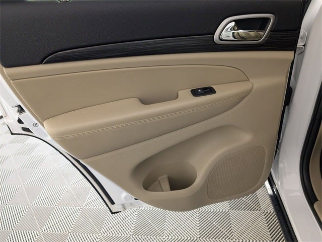 2019 Jeep Grand Cherokee Laredo E