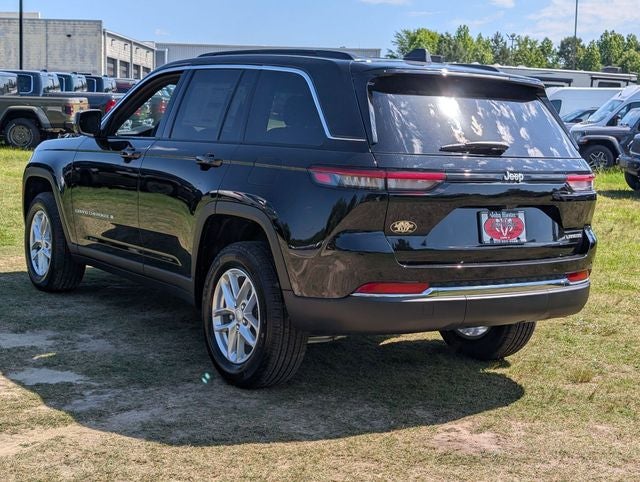 2026 Jeep Grand Cherokee Laredo