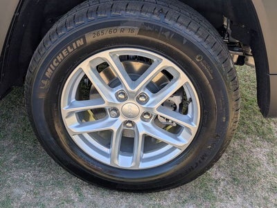 2026 Jeep Grand Cherokee Laredo