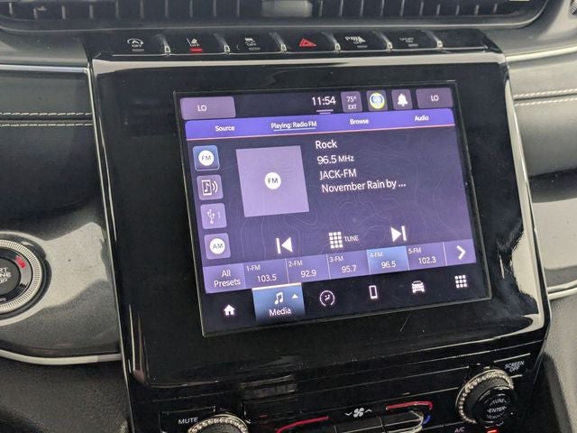 2023 Jeep Grand Cherokee Laredo 4x2