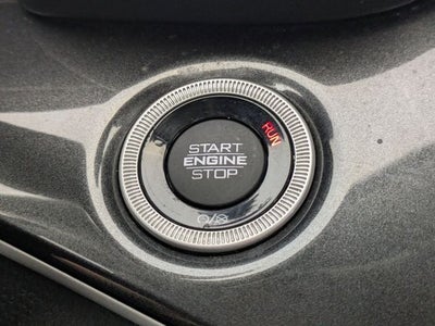 2023 Jeep Grand Cherokee Laredo 4x2