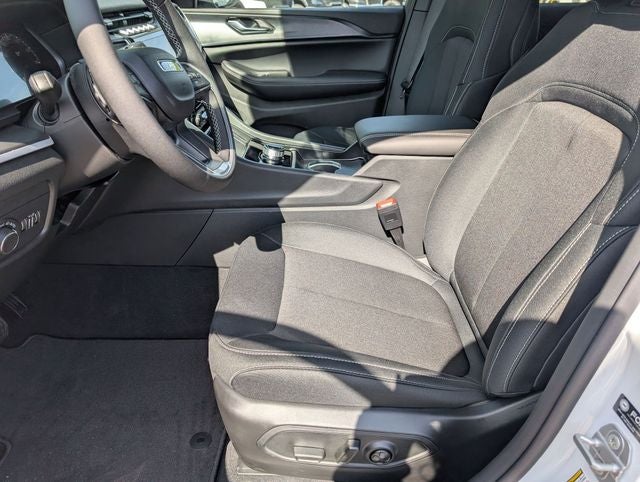 2026 Jeep Grand Cherokee GRAND CHEROKEE LAREDO 4X4