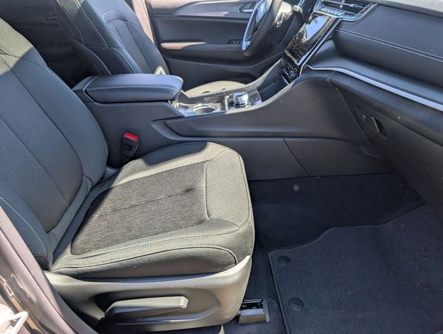 2026 Jeep Grand Cherokee GRAND CHEROKEE LAREDO X 4X4