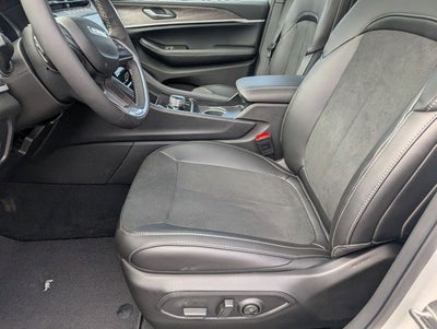 2026 Jeep Grand Cherokee Altitude