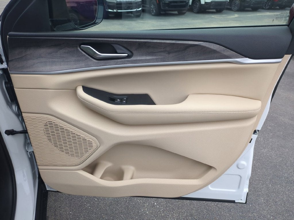 2027 Jeep Grand Cherokee Limited