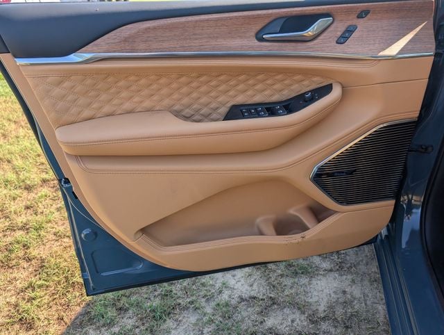 2026 Jeep Grand Cherokee Summit