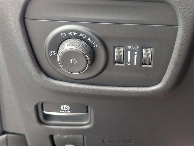 2026 Jeep Grand Cherokee GRAND CHEROKEE SUMMIT 4X4