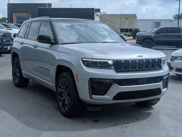 2026 Jeep Grand Cherokee GRAND CHEROKEE SUMMIT 4X4