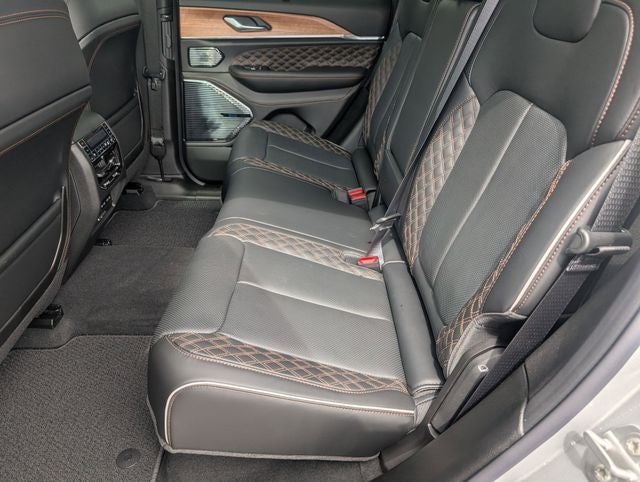 2026 Jeep Grand Cherokee GRAND CHEROKEE SUMMIT 4X4
