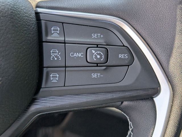 2026 Jeep Grand Cherokee GRAND CHEROKEE L LAREDO 4X2