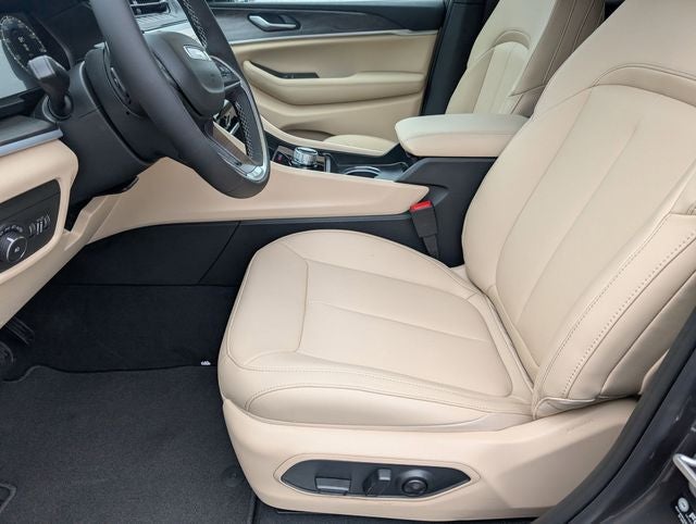 2026 Jeep Grand Cherokee GRAND CHEROKEE L LIMITED 4X2