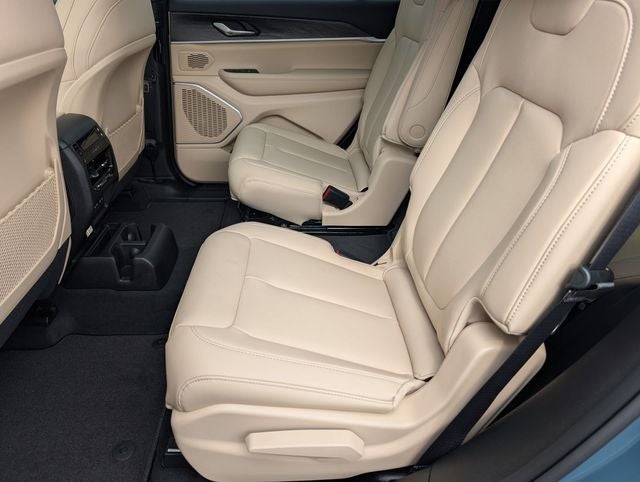 2026 Jeep Grand Cherokee GRAND CHEROKEE L LIMITED 4X2