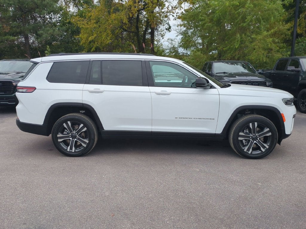 2027 Jeep Grand Cherokee L Limited
