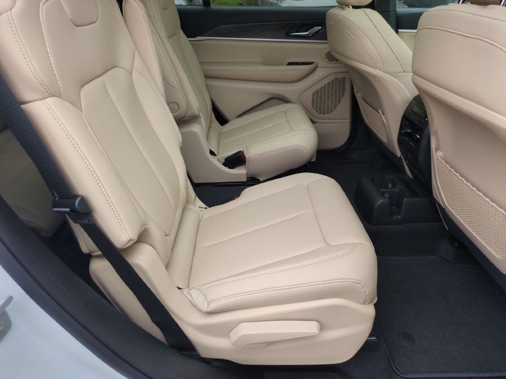 2027 Jeep Grand Cherokee L Limited