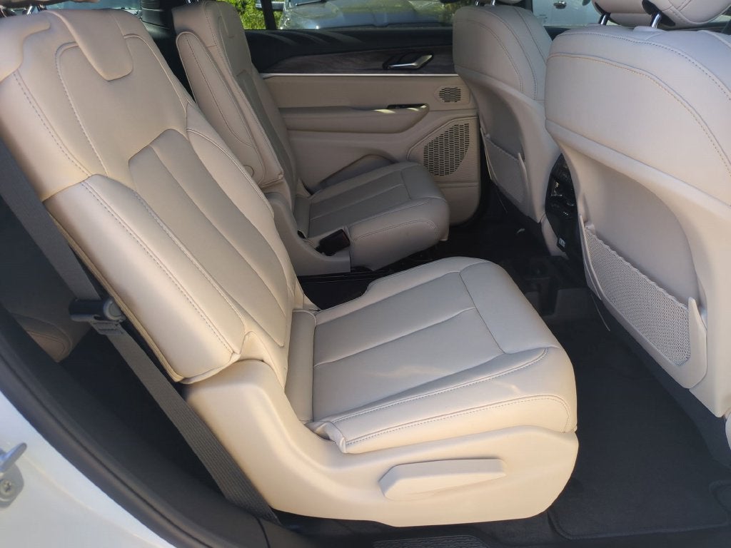 2027 Jeep Grand Cherokee L Limited