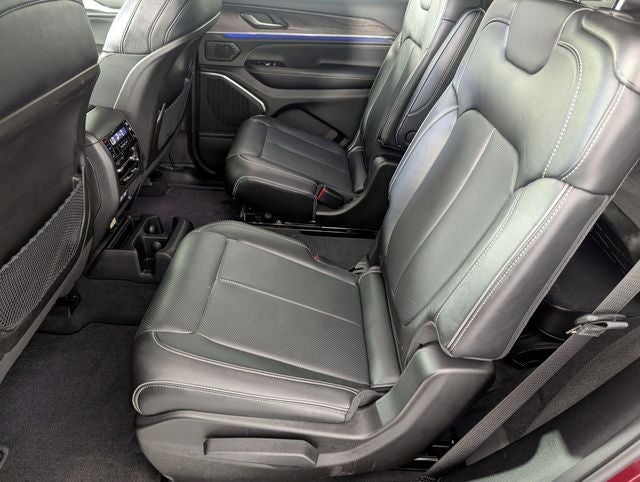 2023 Jeep Grand Cherokee L Overland 4x4