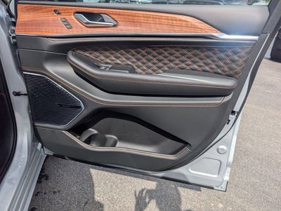 2026 Jeep Grand Cherokee L Summit