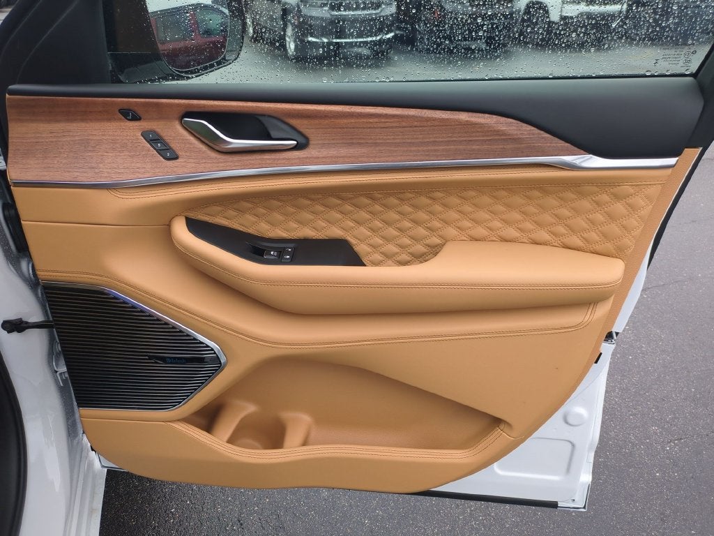 2027 Jeep Grand Cherokee L Summit