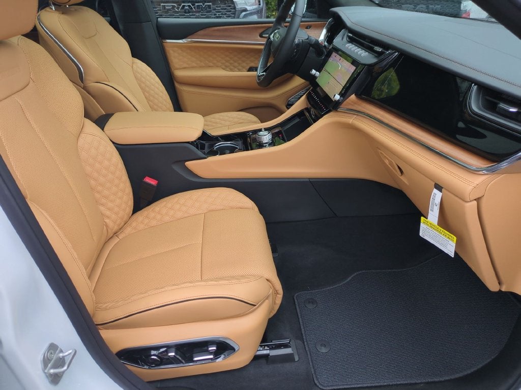 2027 Jeep Grand Cherokee L Summit