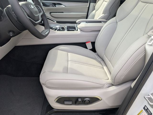 2026 Jeep Grand Wagoneer L 4x2