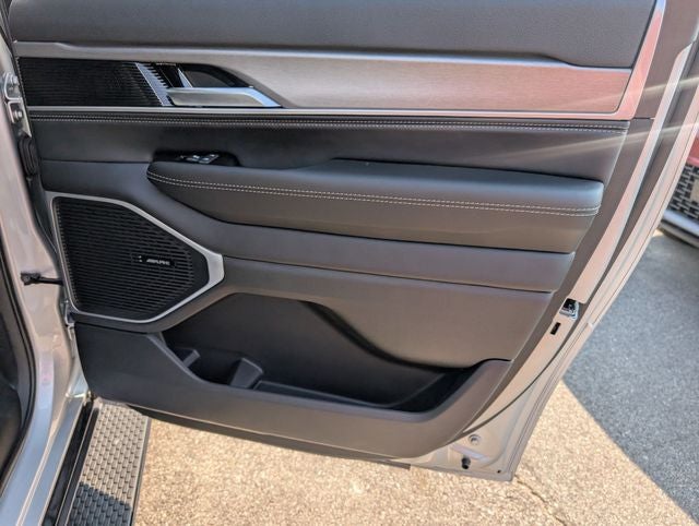 2026 Jeep Grand Wagoneer L 4x2