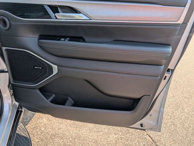 2026 Jeep Grand Wagoneer L 4x2