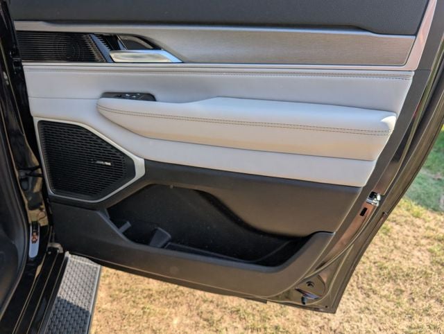 2026 Jeep Grand Wagoneer L 4x4