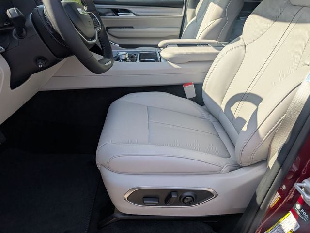 2026 Jeep Grand Wagoneer L 4x4