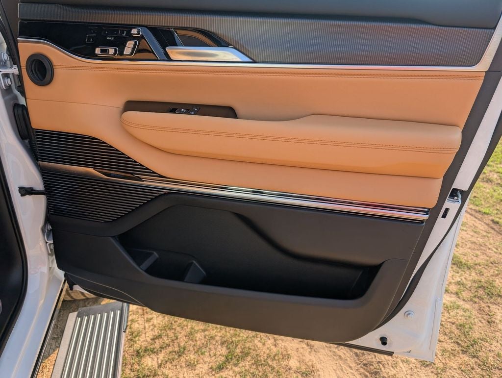 2026 Jeep Grand Wagoneer L Summit Reserve
