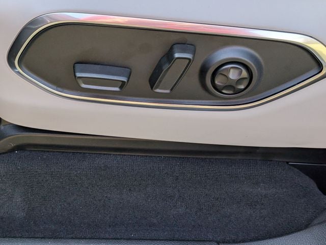 2026 Jeep Grand Wagoneer 4x2