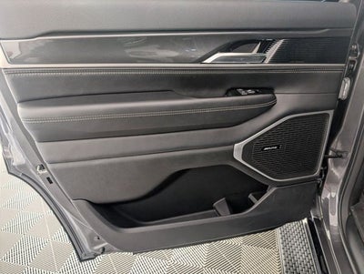 2023 Jeep Wagoneer Base