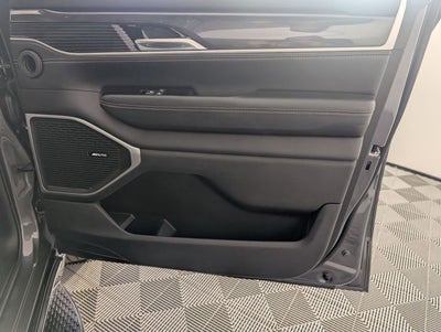 2023 Jeep Wagoneer Base