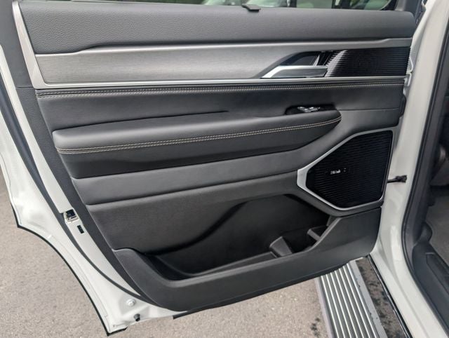 2026 Jeep Grand Wagoneer Limited Reserve