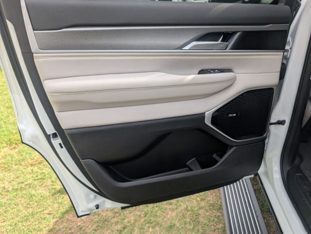 2026 Jeep Grand Wagoneer Limited Altitude