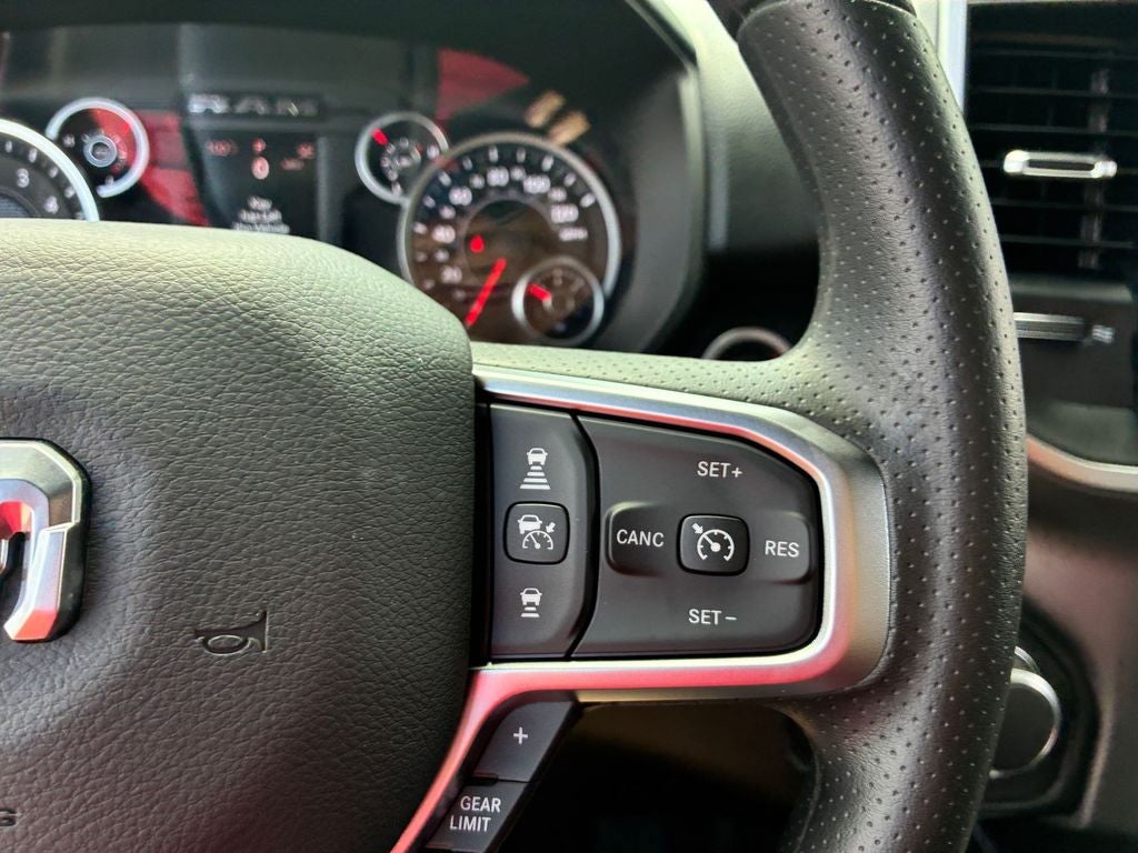 2027 RAM 1500 Big Horn/Lone Star