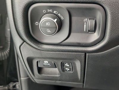 2022 RAM 1500 Big Horn Crew Cab 4x2 5'7' Box