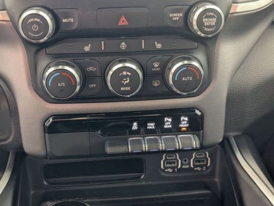 2022 RAM 1500 Big Horn Crew Cab 4x2 5'7' Box